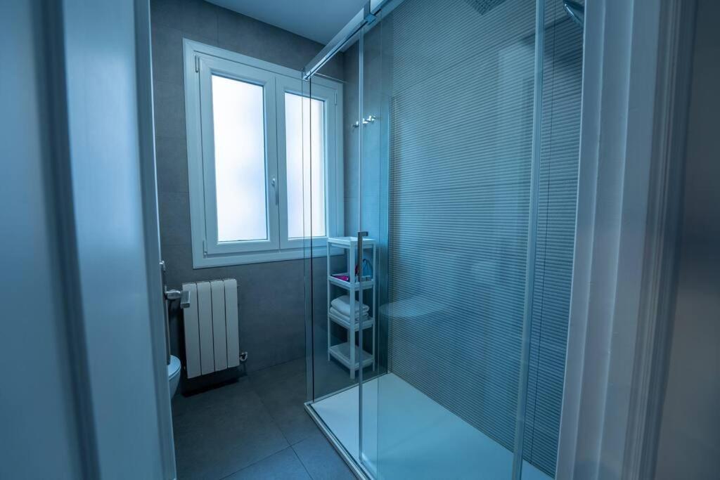Valdecilla Center Apartment Сантандер Экстерьер фото