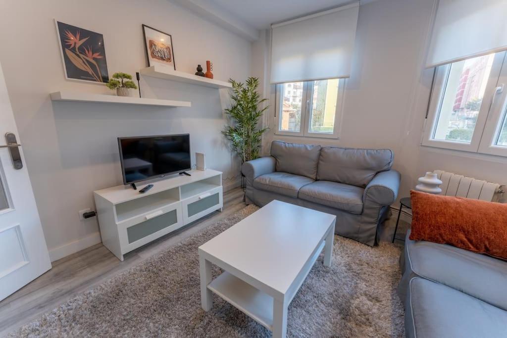 Valdecilla Center Apartment Сантандер Экстерьер фото