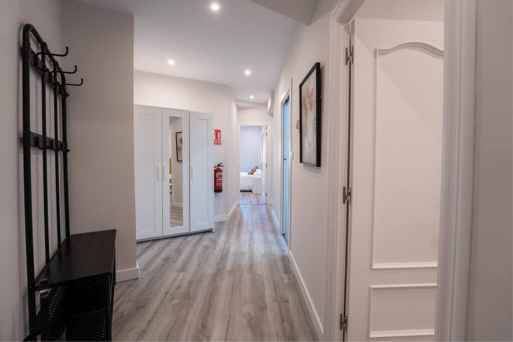 Valdecilla Center Apartment Сантандер Экстерьер фото